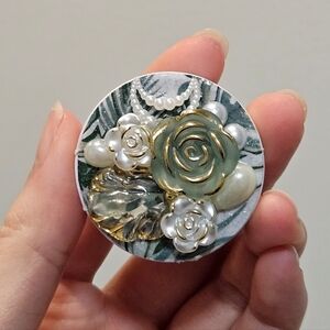 Embellished Pop Socket Green